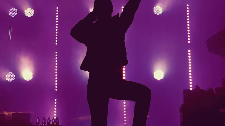 JBL PartyLight Stick: Bastão de Iluminação Independente ou Acessório da PartyBox?